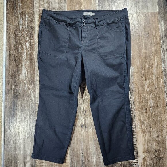 Torrid Feel The Fit Black Crop Pant Size 22 - Picture 1 of 8